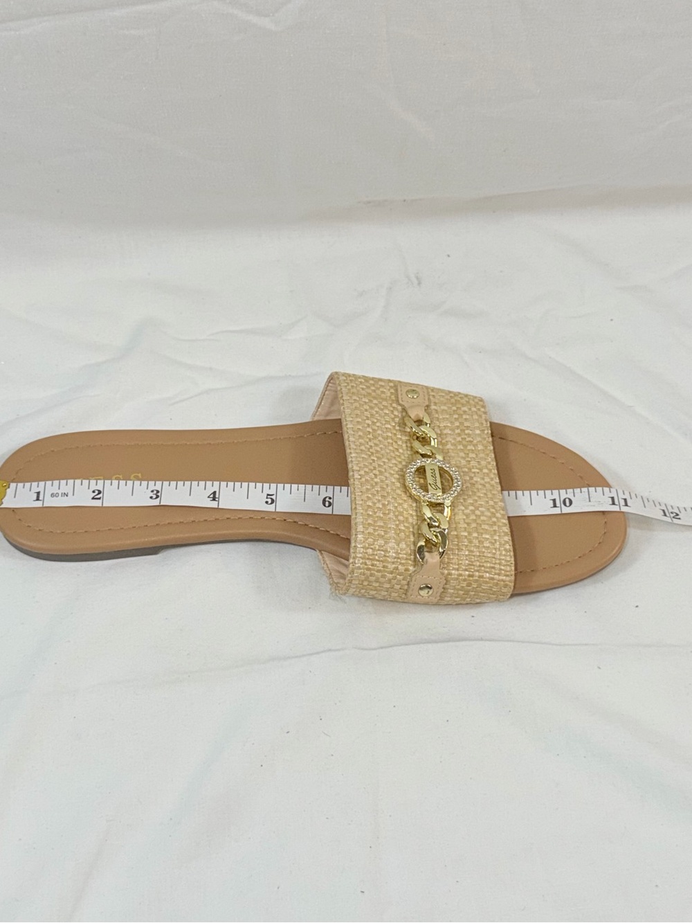 GUESS Traps Tan Raffia Slide Sandals Gold Chain Logo Flat Slides 11M WGTRAPS-R - Picture 7 of 7